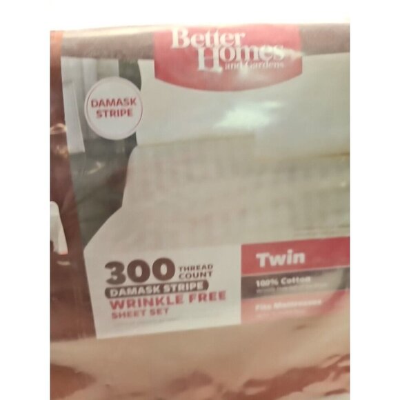 Better Homes and Garderns 300 Thread Count Twin Sheet Set Red Damask Stripe New - Picture 3 of 8
